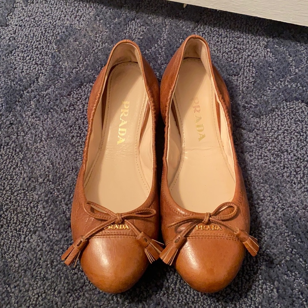 Prada size 6 brown ballet flats amazing condition